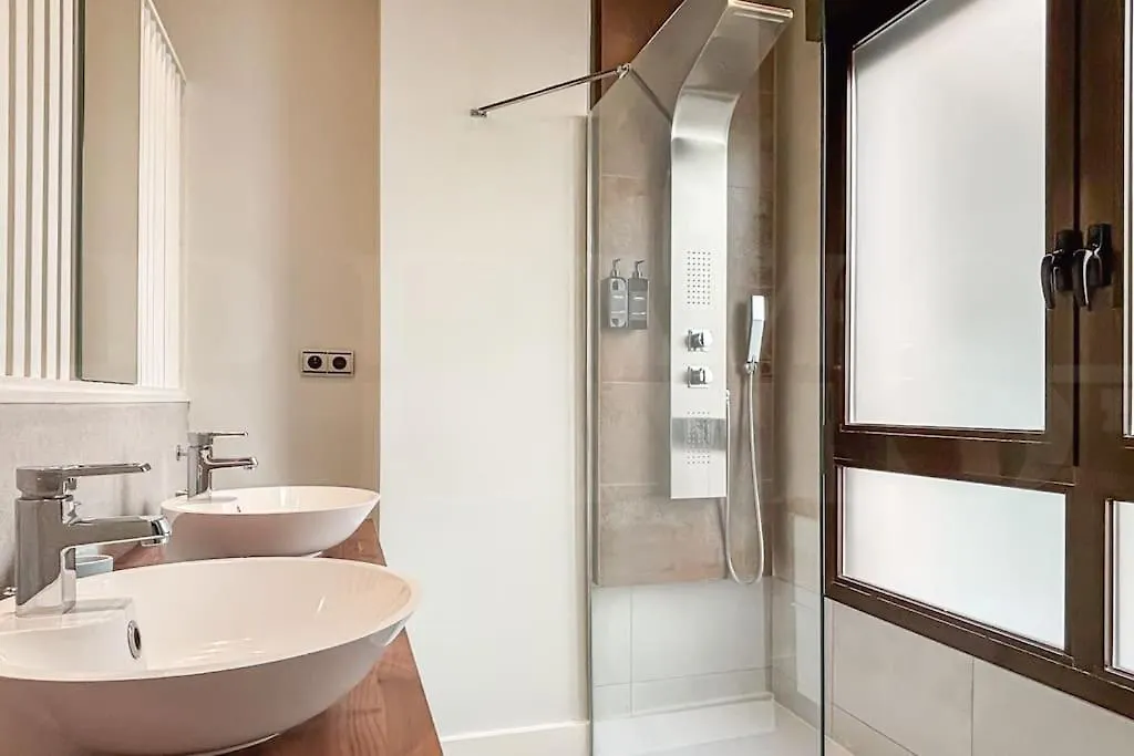 Central Gem With Stunning Port & Sea Views By Rems Malaga 0*,