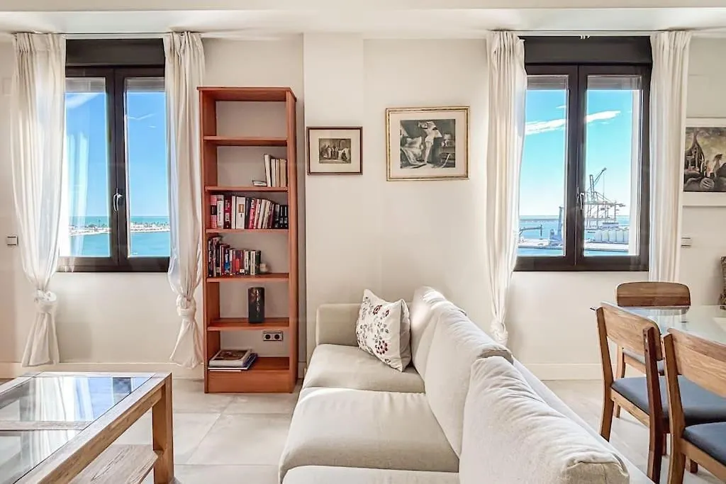 Central Gem With Stunning Port & Sea Views By Rems Malaga Spain