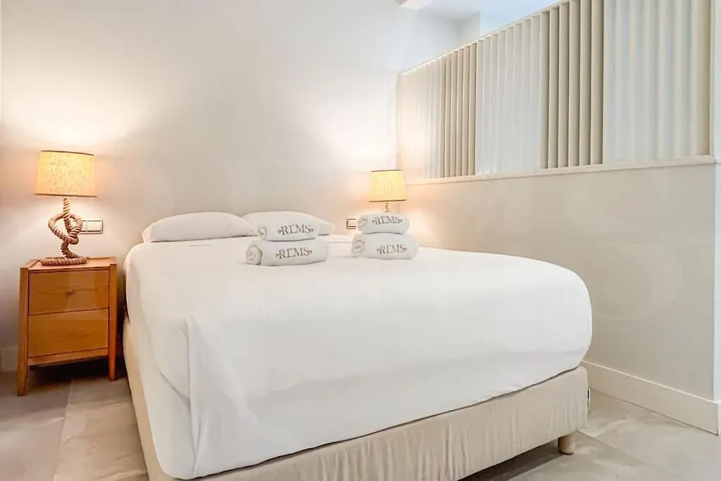 Apartment Central Gem With Stunning Port & Sea Views By Rems Malaga Spain